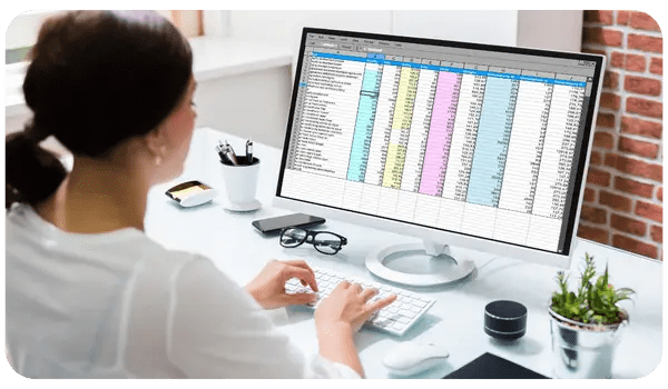 Parent paying daycare invoice online